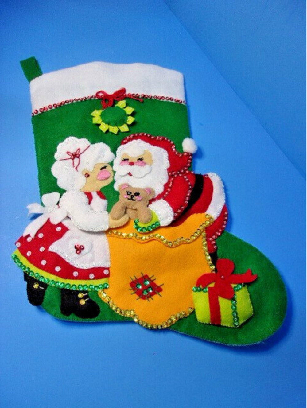 Vintage Bucilla Christmas Stocking Felt Sequin Santa & Mrs. Claus Completed